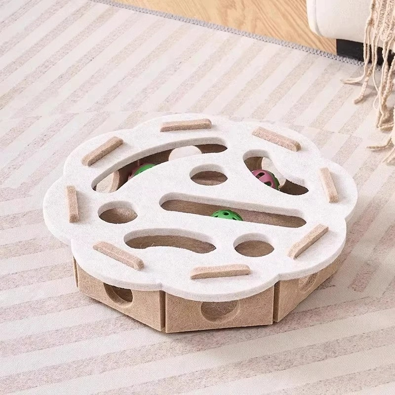 Felt Interactive Cat Puzzle Box